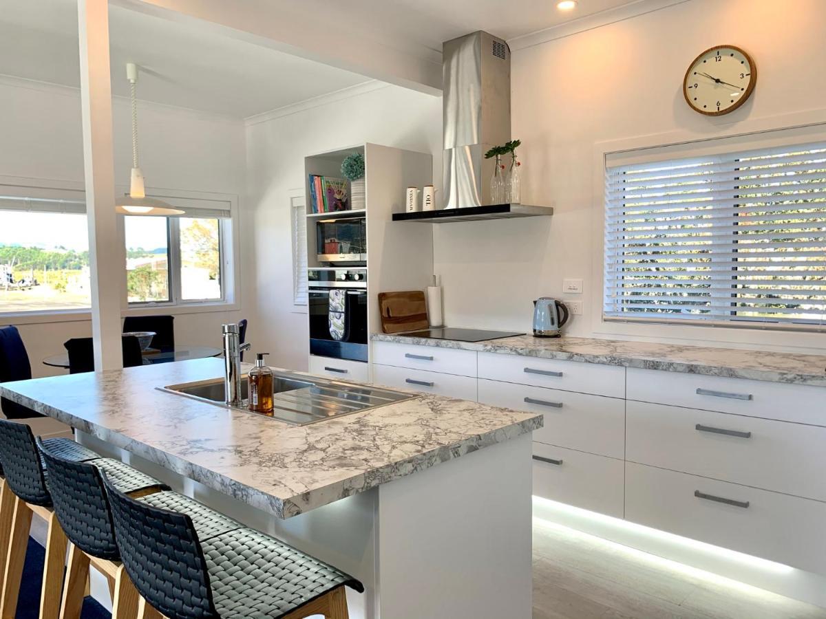 Coromandel Town Harbourside Cottage Luxury Accommodation Esterno foto